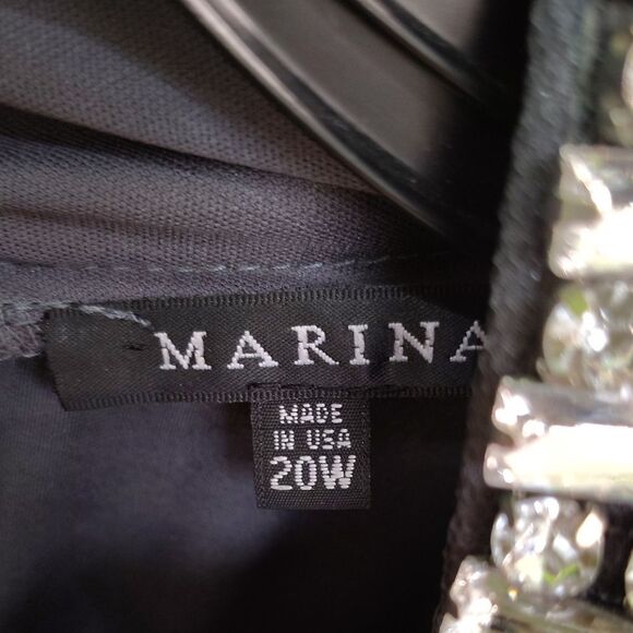 MARINA Gray Midi Dress with Elegant Design - Picture 2 of 3